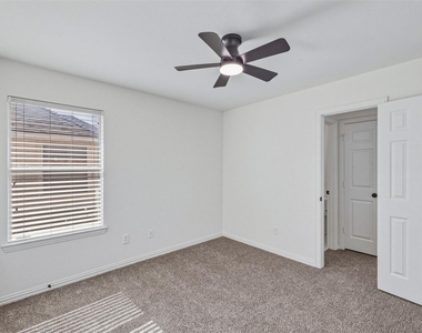1706 Clear Springs Drive - Photo Thumbnail 24