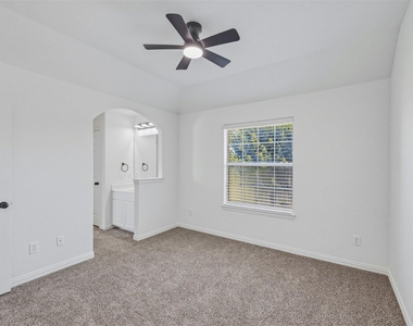 1706 Clear Springs Drive - Photo Thumbnail 20
