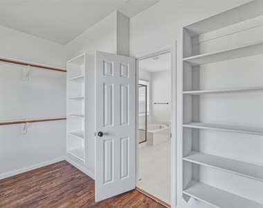 1706 Clear Springs Drive - Photo Thumbnail 18