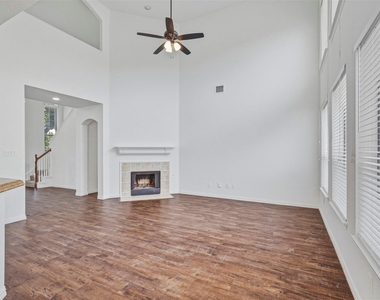 1706 Clear Springs Drive - Photo Thumbnail 12