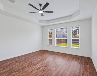 1706 Clear Springs Drive - Photo Thumbnail 14