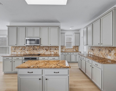 1706 Clear Springs Drive - Photo Thumbnail 5