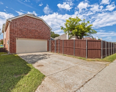 1706 Clear Springs Drive - Photo Thumbnail 34