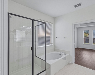 1706 Clear Springs Drive - Photo Thumbnail 17