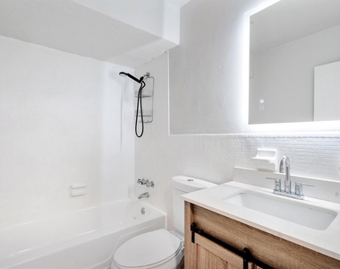 1638 Plunkett Street - Photo Thumbnail 14