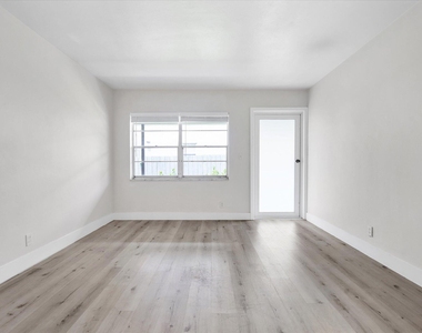 1638 Plunkett Street - Photo Thumbnail 11
