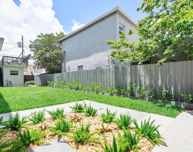 1638 Plunkett Street - Photo Thumbnail 20