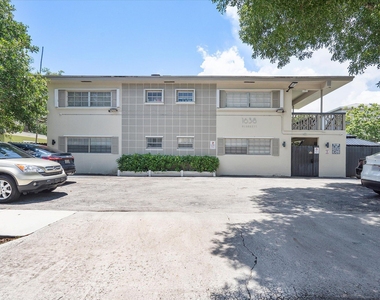 1638 Plunkett Street - Photo Thumbnail 3