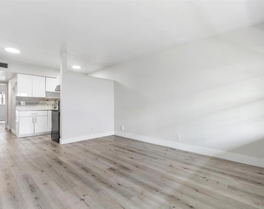 1638 Plunkett Street - Photo Thumbnail 1