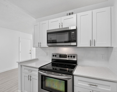 1500 N Congress Avenue - Photo Thumbnail 6