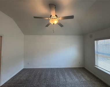 7512 Noble Oaks Drive - Photo Thumbnail 11