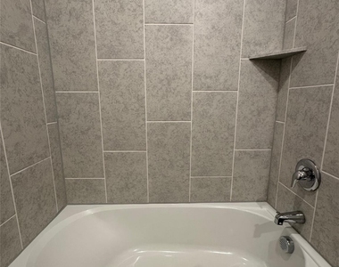 7512 Noble Oaks Drive - Photo Thumbnail 20