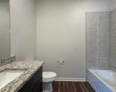 7512 Noble Oaks Drive - Photo Thumbnail 19