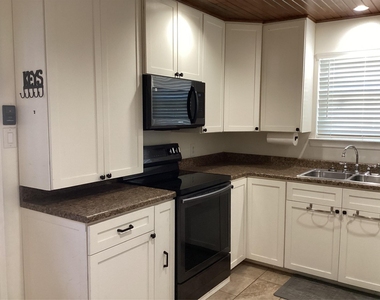 776 Ponderosa Drive - Photo Thumbnail 5