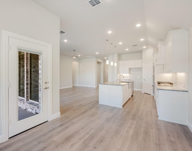 148 Kingfisher Lane - Photo Thumbnail 9
