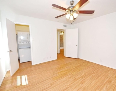 4818 Cole Avenue - Photo Thumbnail 11