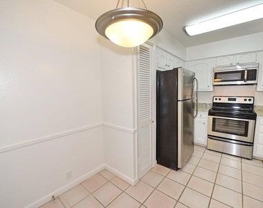 4818 Cole Avenue - Photo Thumbnail 10