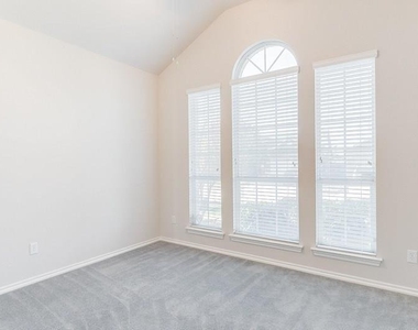 2612 Evening Shade Drive - Photo Thumbnail 19