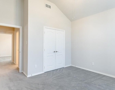 2612 Evening Shade Drive - Photo Thumbnail 21