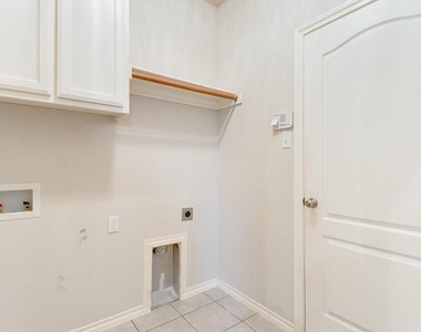2612 Evening Shade Drive - Photo Thumbnail 14