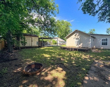 1705 N Robinson Street - Photo Thumbnail 14
