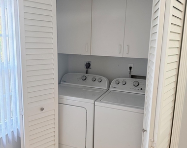 2351 Ne 14th Street Causeway - Photo Thumbnail 15