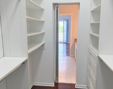 2351 Ne 14th Street Causeway - Photo Thumbnail 32