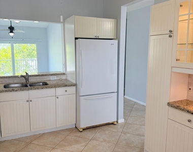 2351 Ne 14th Street Causeway - Photo Thumbnail 11