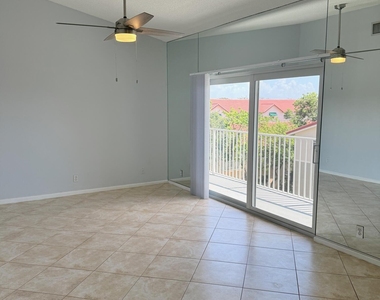 2351 Ne 14th Street Causeway - Photo Thumbnail 6