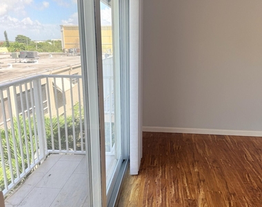 2351 Ne 14th Street Causeway - Photo Thumbnail 25