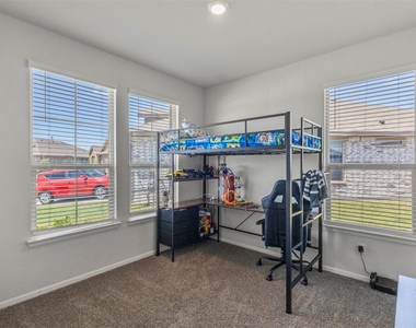 5405 N Wind Lane - Photo Thumbnail 11