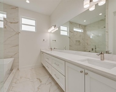 2410 Boyd Street - Photo Thumbnail 18