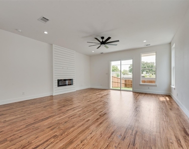 2410 Boyd Street - Photo Thumbnail 6