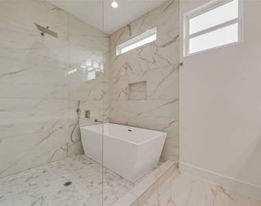 2410 Boyd Street - Photo Thumbnail 19