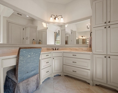7947 Chartwell Lane - Photo Thumbnail 31