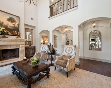 7947 Chartwell Lane - Photo Thumbnail 12