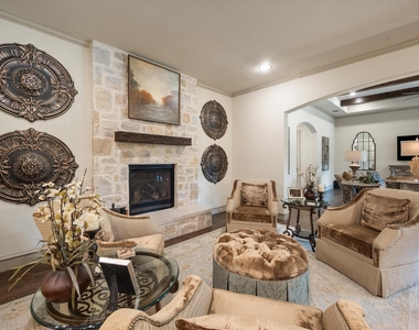 7947 Chartwell Lane - Photo Thumbnail 18