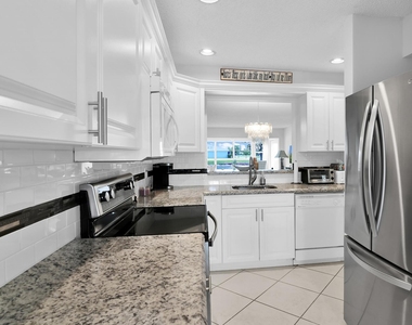 5910 Via Delray Boulevard - Photo Thumbnail 4