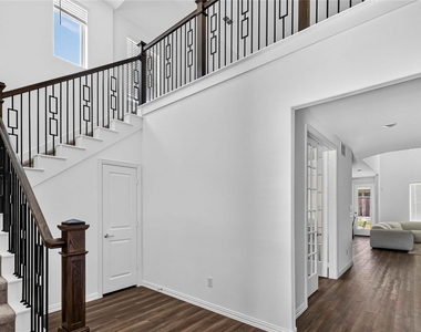 1308 Ladys Mantle Way - Photo Thumbnail 3