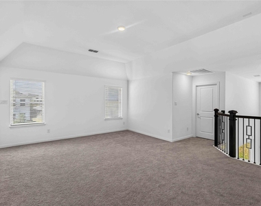 1308 Ladys Mantle Way - Photo Thumbnail 20