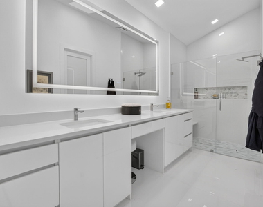 5372 Nw 21st Avenue - Photo Thumbnail 34