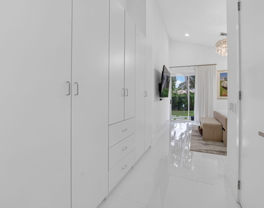 5372 Nw 21st Avenue - Photo Thumbnail 29