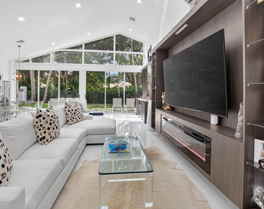 5372 Nw 21st Avenue - Photo Thumbnail 25