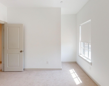 7416 Atlas Drive - Photo Thumbnail 13