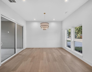 413 Graham Avenue - Photo Thumbnail 11