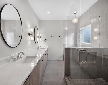 413 Graham Avenue - Photo Thumbnail 15