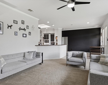 10237 Red Bluff Lane - Photo Thumbnail 3