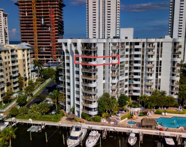 1361 South Ocean Boulevard - Photo Thumbnail 4