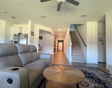 8432 Butterfly Lane - Photo Thumbnail 7