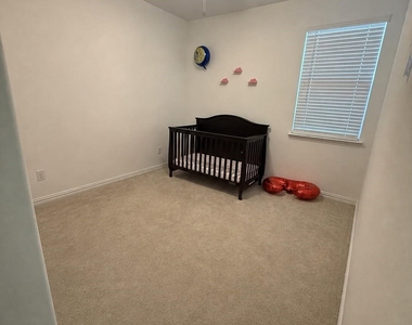 8432 Butterfly Lane - Photo Thumbnail 16